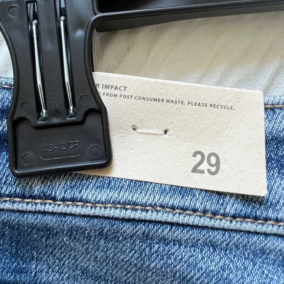 🌱🦢4 FOR $15!🦢🌱 NWT KanCan Mid Rise Western Raw Hem 3.5in Short - Picture 6 of 6